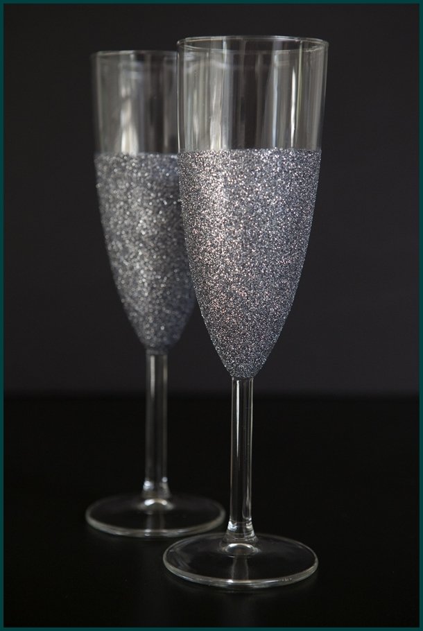 ST_DIY_glittered_wine_champagne_glasses_0011-vert